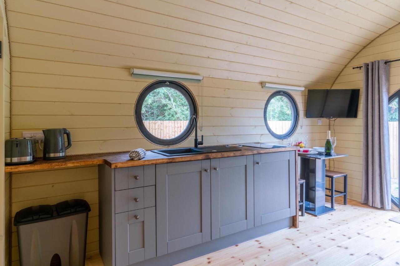 Alderton Apple - Luxury Cabin In The Cotswolds别墅 外观 照片